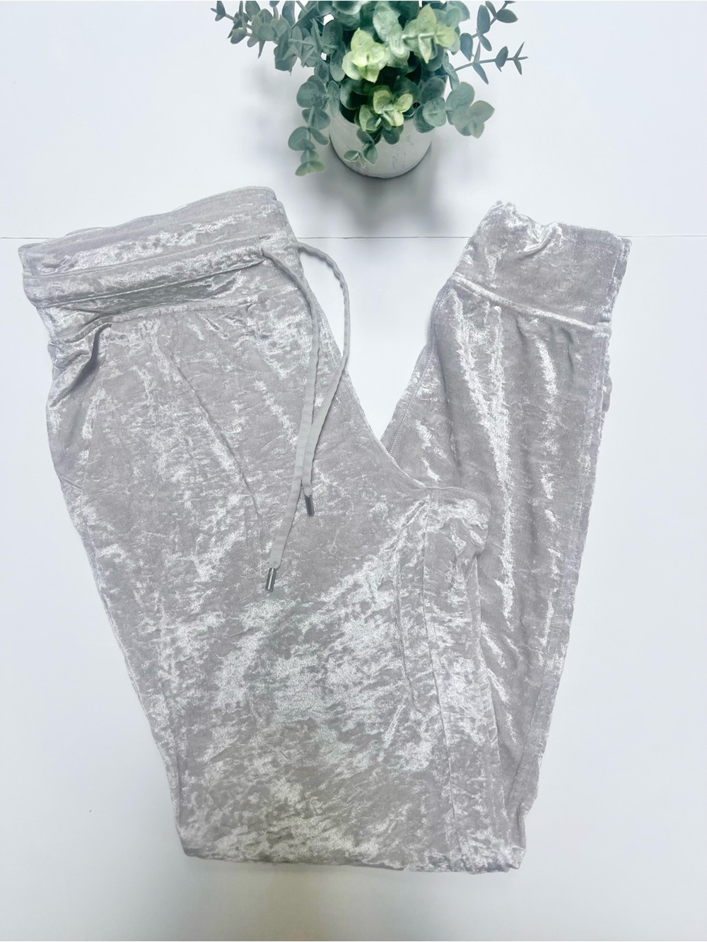 Lululemon Ready to Crush Jogger Chrome
